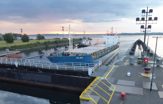 Investigation report on the Kiel Canal lock collision of August 2020