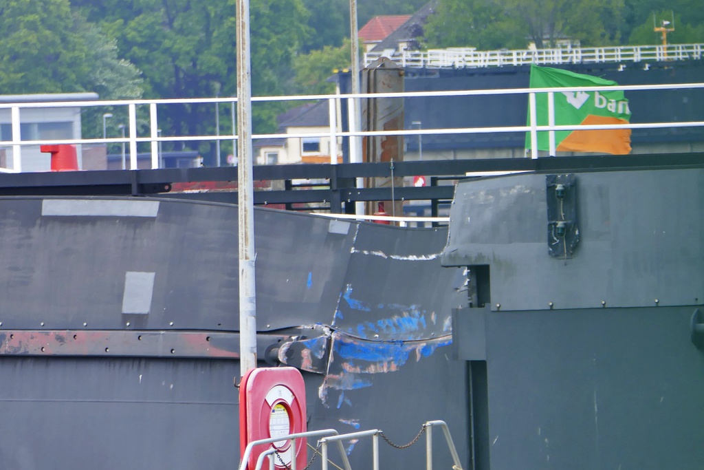 Cargo ship RIMINI collided with lock gate, Kiel Canal | Verdunkelungsrollos