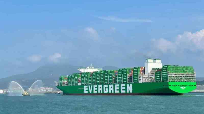 Evergreen Shipping’s new world record megamax arrives at Port of Taipei  (incl. video)