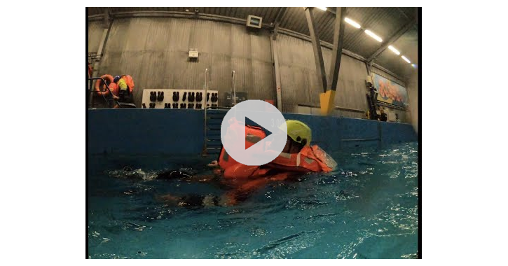Live test of 275 N lifejacket in combination with a backpack. - Marine ...