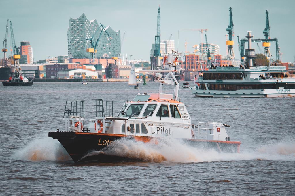 Selecting the right pilot boat