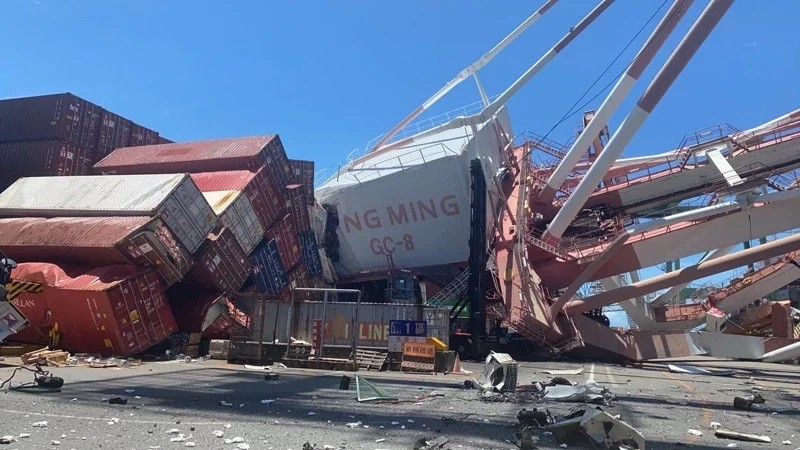 Gantry Crane Collision At Kaohsiung Port Taiwan Marine Pilots Com